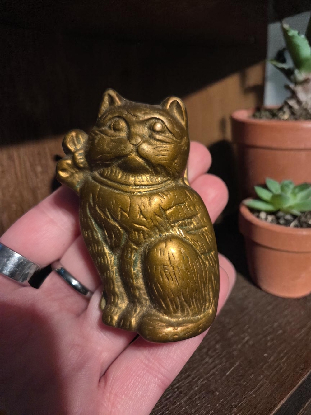 Brass Vintage Cat Paperweight/Clip - Gold